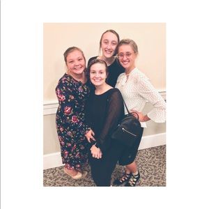 Meet your Posher, Katelyn